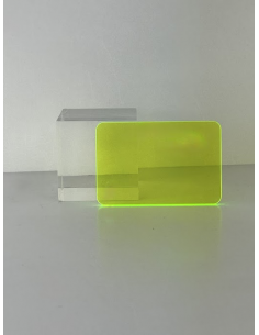Metacrilato colada verde flúor en formato pieza